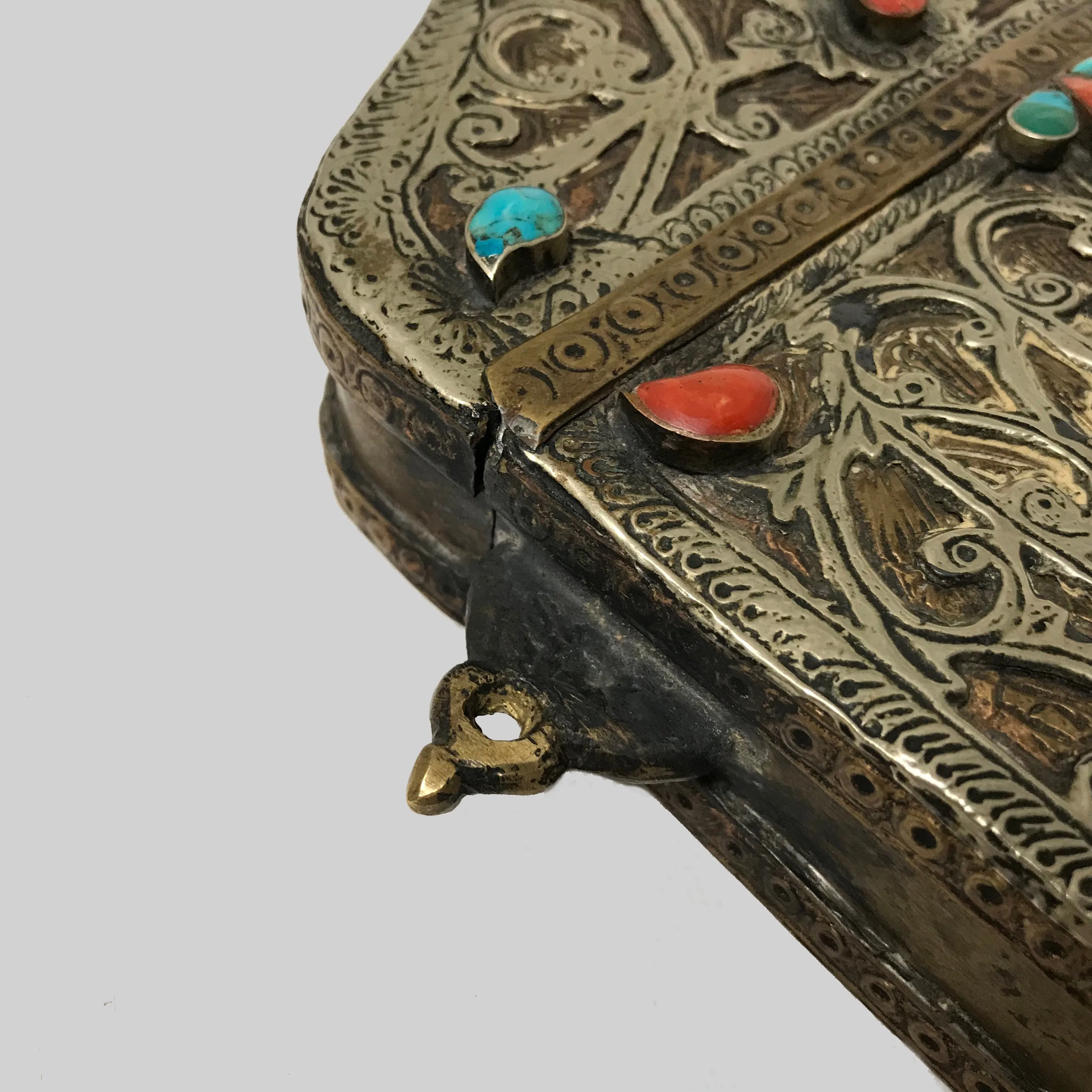 Tibetan ANTIQUE GAO PRAYER BOX